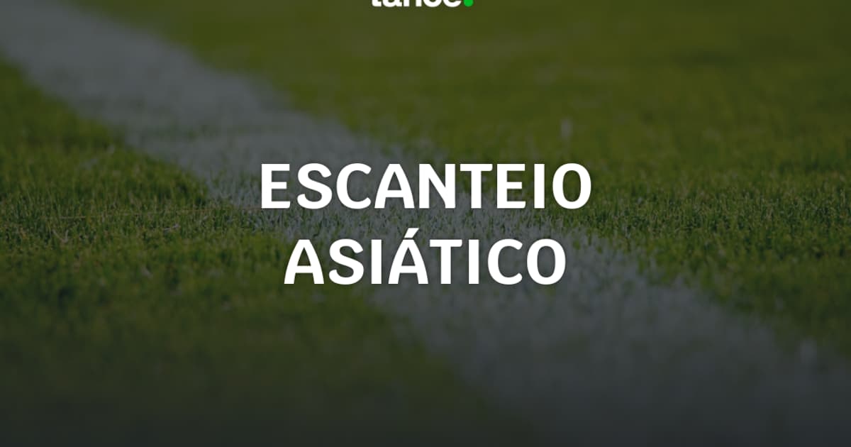 Cobrança de escanteio em uma partida de futebol